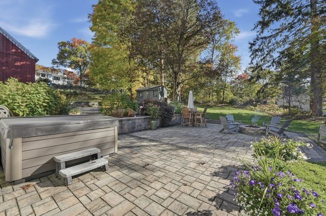 21 Myrtle Street, Leominster, MA 01453