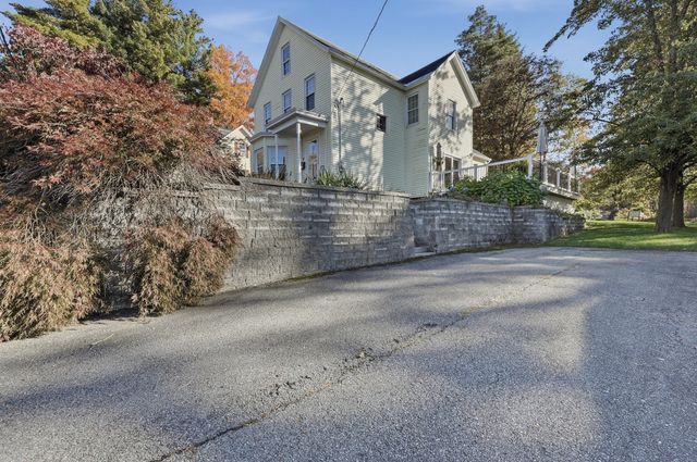 21 Myrtle Street, Leominster, MA 01453