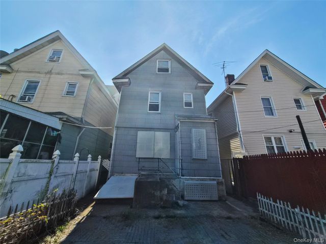 9119 110th Street, Richmond Hill, NY 11418