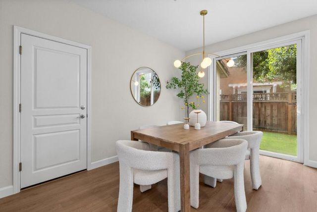 510 Sandlewood Street, Menlo Park, CA 94025