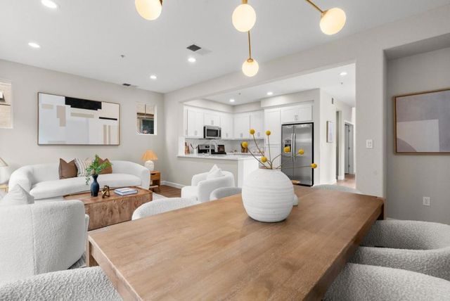 510 Sandlewood Street, Menlo Park, CA 94025