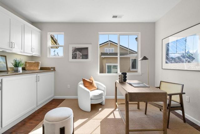 510 Sandlewood Street, Menlo Park, CA 94025