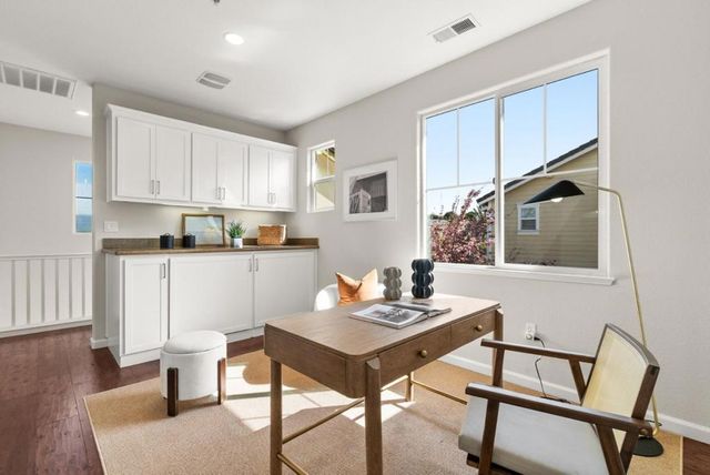 510 Sandlewood Street, Menlo Park, CA 94025