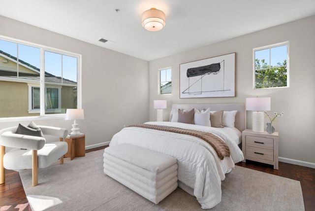 510 Sandlewood Street, Menlo Park, CA 94025