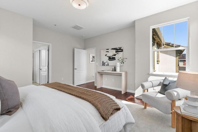 510 Sandlewood Street, Menlo Park, CA 94025