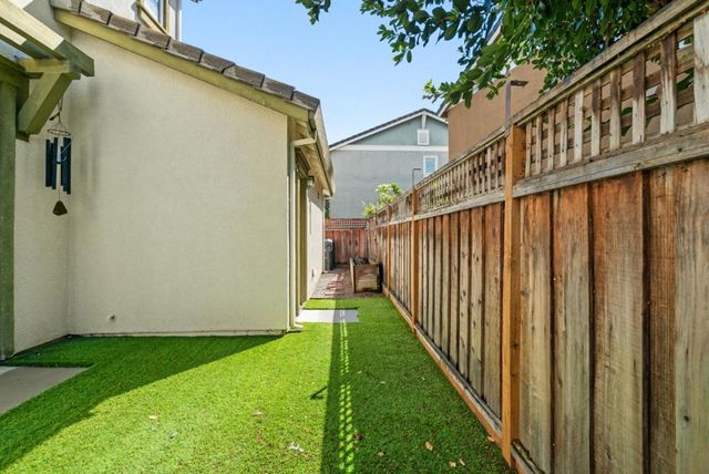 510 Sandlewood Street, Menlo Park, CA 94025