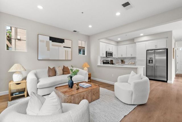 510 Sandlewood Street, Menlo Park, CA 94025