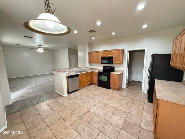 9124 W WILSHIRE Avenue, Phoenix, AZ 85037