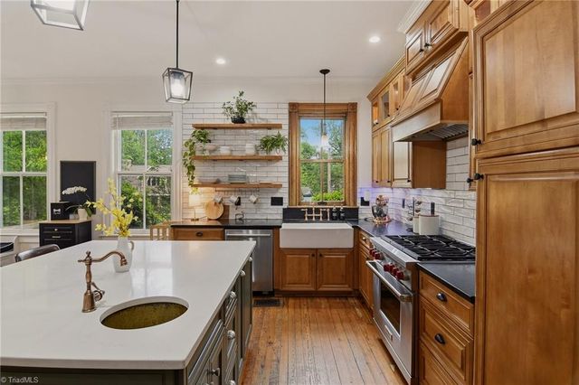 514 W Banner Avenue, Winston-salem, NC 27107