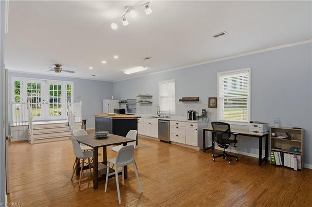 514 W Banner Avenue, Winston-salem, NC 27107
