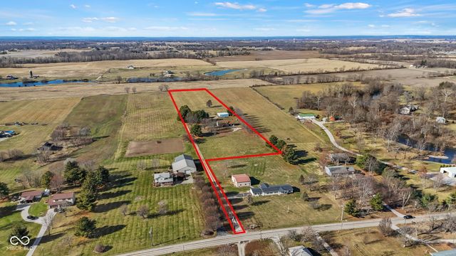 5668 S Nineveh Road, Franklin, IN 46131