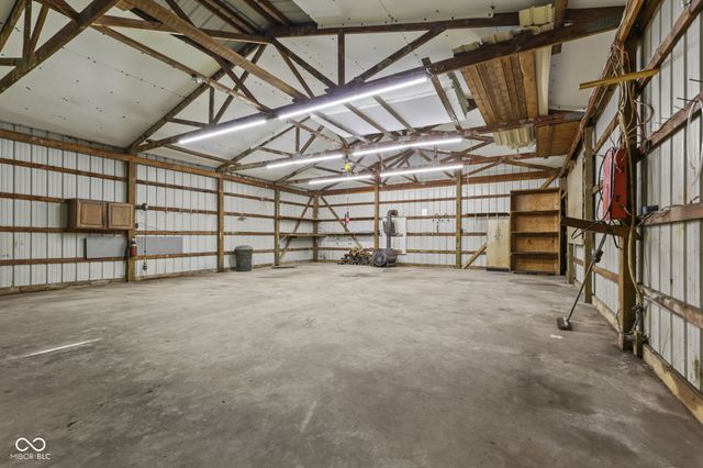 5668 S Nineveh Road, Franklin, IN 46131