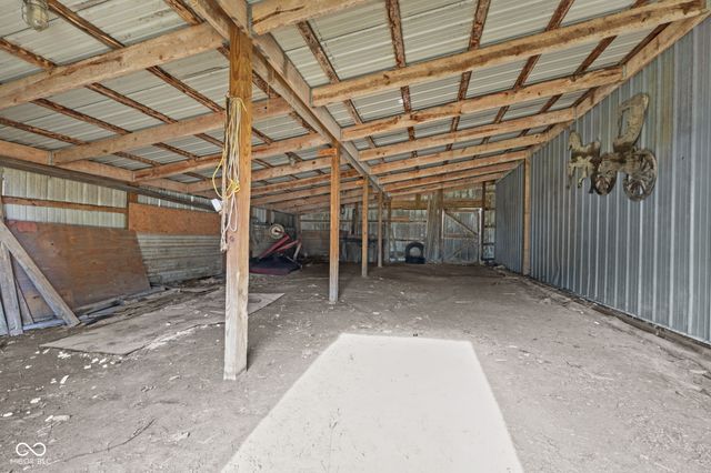 5668 S Nineveh Road, Franklin, IN 46131