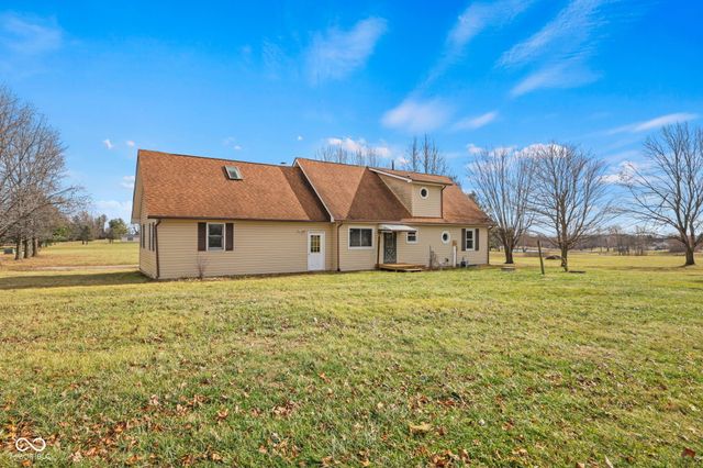 5668 S Nineveh Road, Franklin, IN 46131