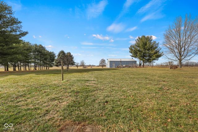 5668 S Nineveh Road, Franklin, IN 46131
