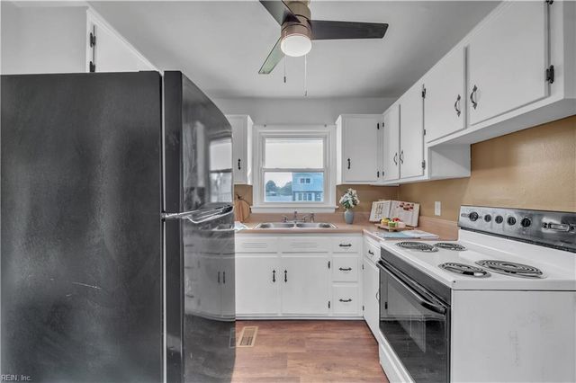 1120 Micott DR, Hampton, VA 23666