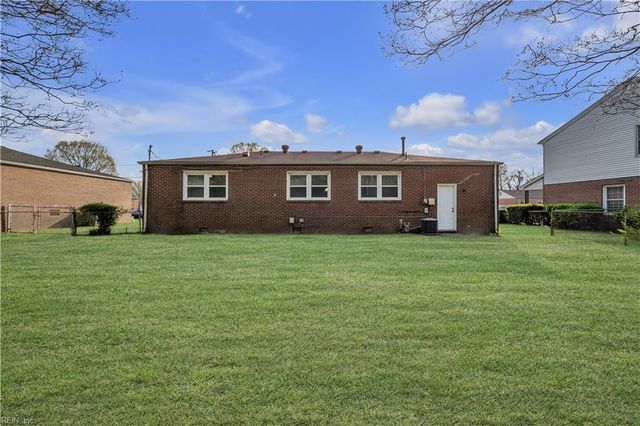 1120 Micott DR, Hampton, VA 23666