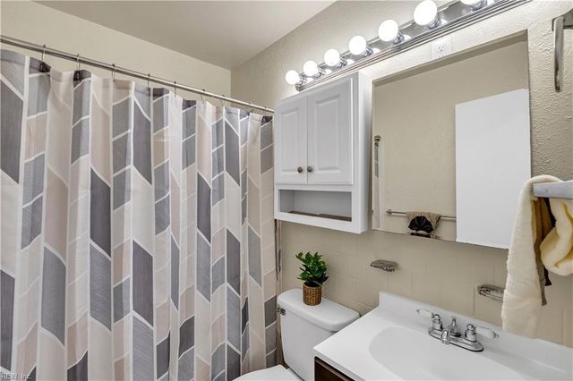 1120 Micott DR, Hampton, VA 23666