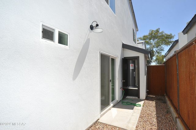 3726 E Mercedes Court, Tucson, AZ 85716