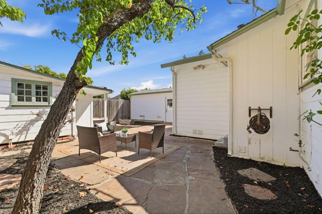 641 Waltermire Street, Belmont, CA 94002