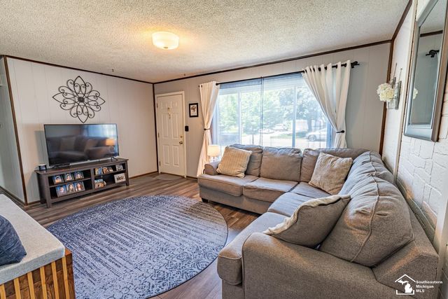 377 Argyle Crescent Road, Milan, MI 48160