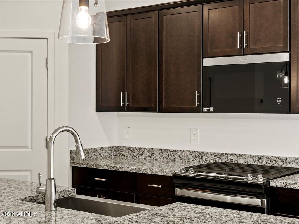 15649 W HONEYSUCKLE Drive, Surprise, AZ 85387 — photo 4