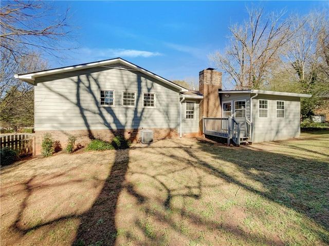 512 Hidden Hills Court, Marietta, GA 30066