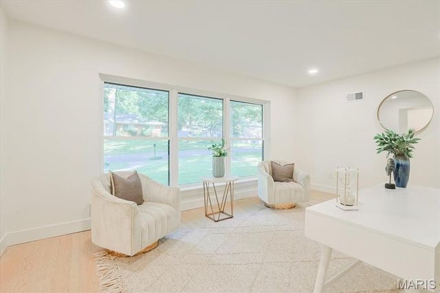45 Pricewoods Lane, St Louis, MO 63132