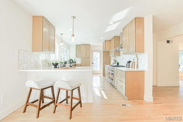 45 Pricewoods Lane, St Louis, MO 63132