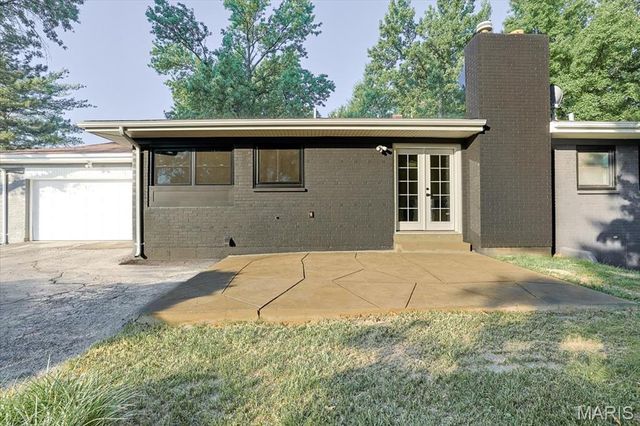 45 Pricewoods Lane, St Louis, MO 63132