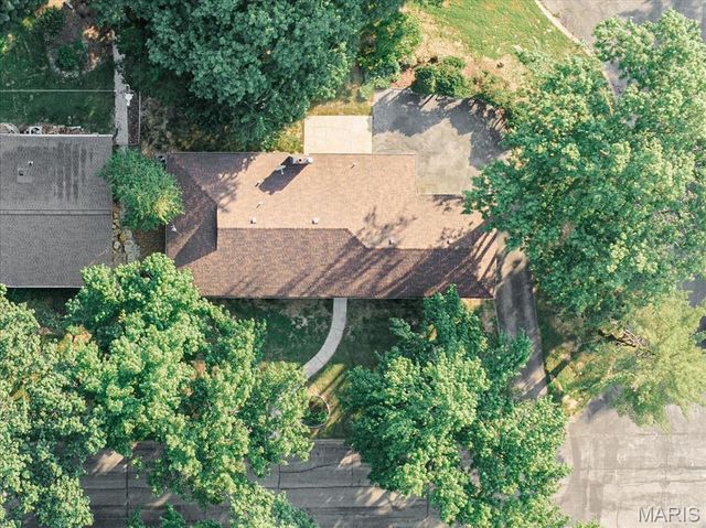 45 Pricewoods Lane, St Louis, MO 63132