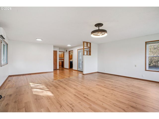 155 MELVIN Ave, St Helens, OR 97051