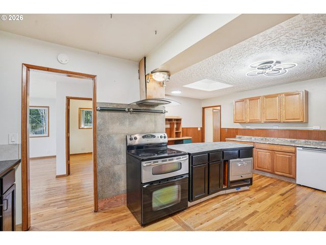 155 MELVIN Ave, St Helens, OR 97051