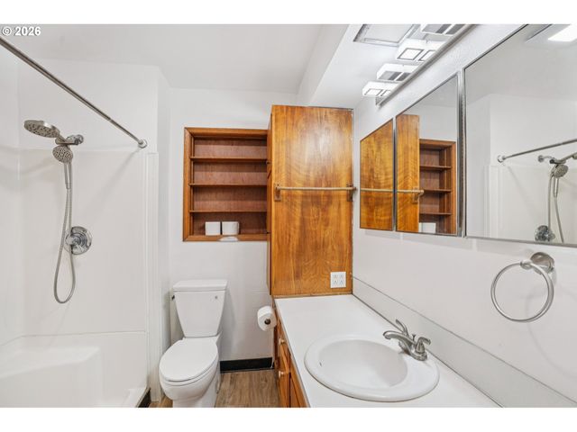 155 MELVIN Ave, St Helens, OR 97051