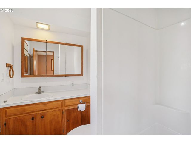 155 MELVIN Ave, St Helens, OR 97051