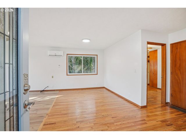 155 MELVIN Ave, St Helens, OR 97051