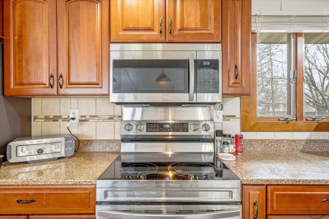 1026 Monroe Street N, Hudson, WI 54016