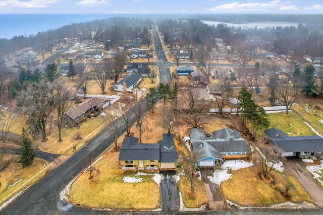 1026 Monroe Street N, Hudson, WI 54016