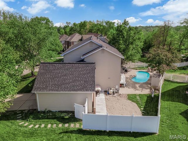 147 Foxtail Drive, St Charles, MO 63303