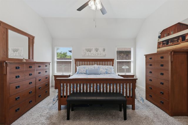 928 Tesslynn Avenue, Godley, TX 76044