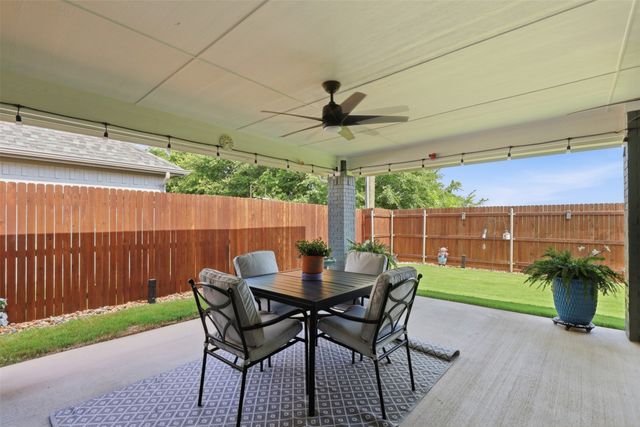 928 Tesslynn Avenue, Godley, TX 76044