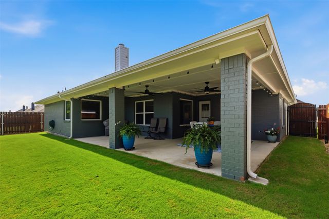 928 Tesslynn Avenue, Godley, TX 76044