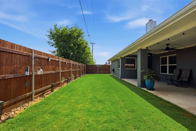 928 Tesslynn Avenue, Godley, TX 76044