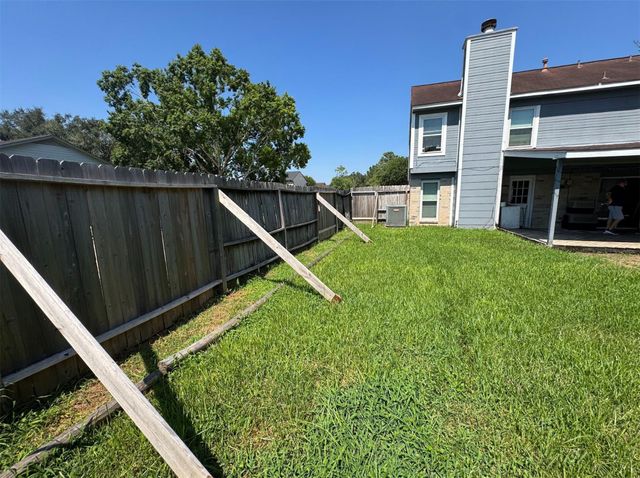 2328 Colleen Drive, Pearland, TX 77581