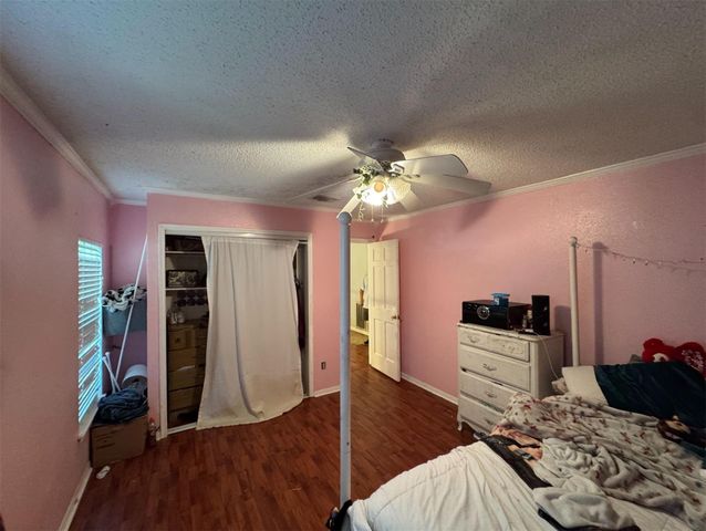 2328 Colleen Drive, Pearland, TX 77581