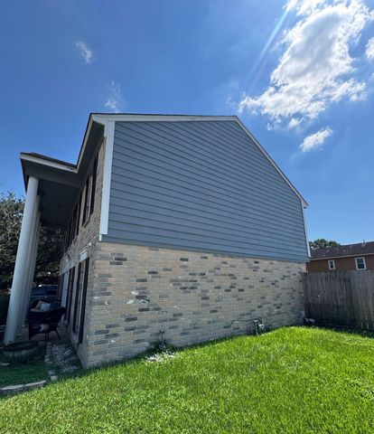 2328 Colleen Drive, Pearland, TX 77581