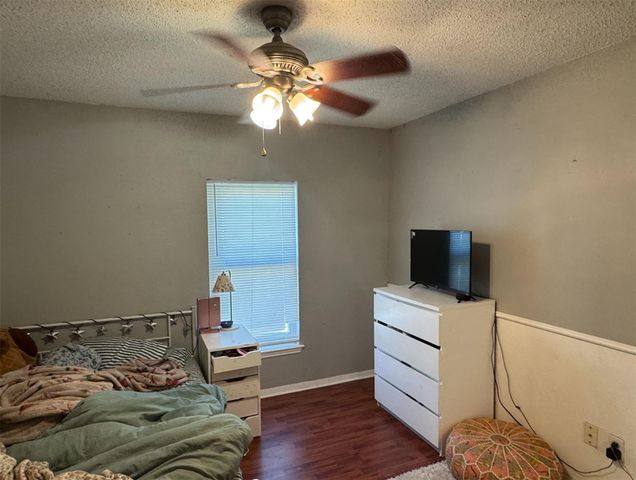 2328 Colleen Drive, Pearland, TX 77581