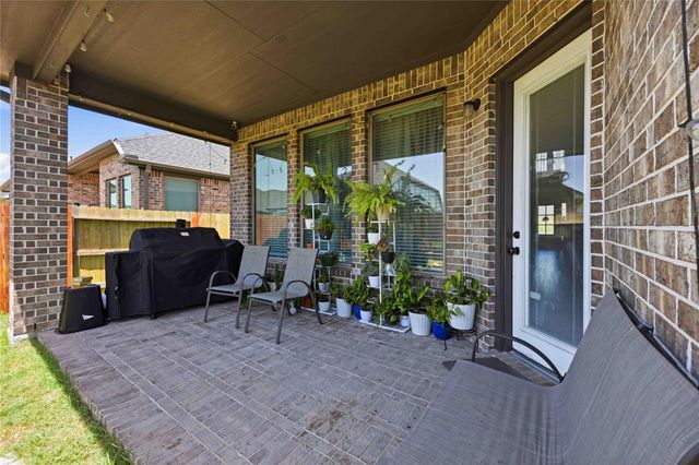 10757 Chinese Violet, Conroe, TX 77385