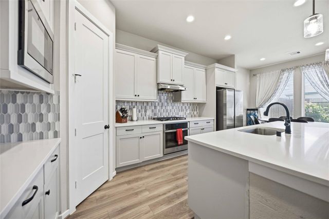 10757 Chinese Violet, Conroe, TX 77385