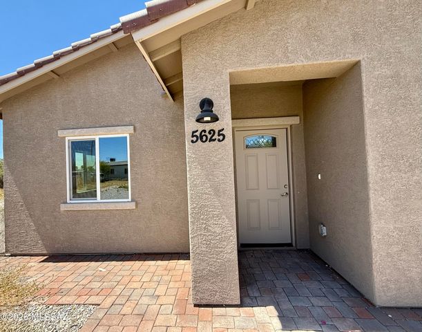 5625 E 29th Street, Tucson, AZ 85711